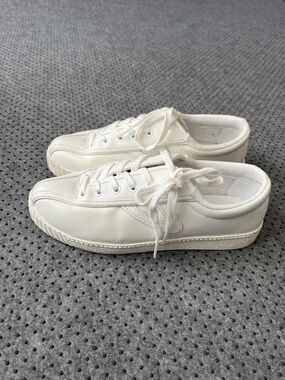 Women’s Tretorn Leather Sneakers